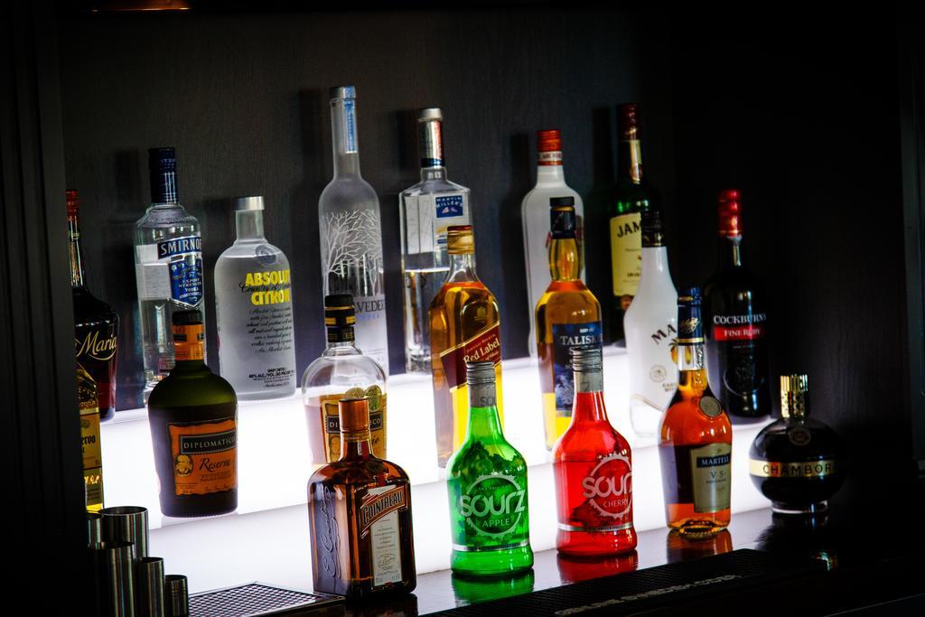 亚当森酒店 邓弗姆林 外观 照片